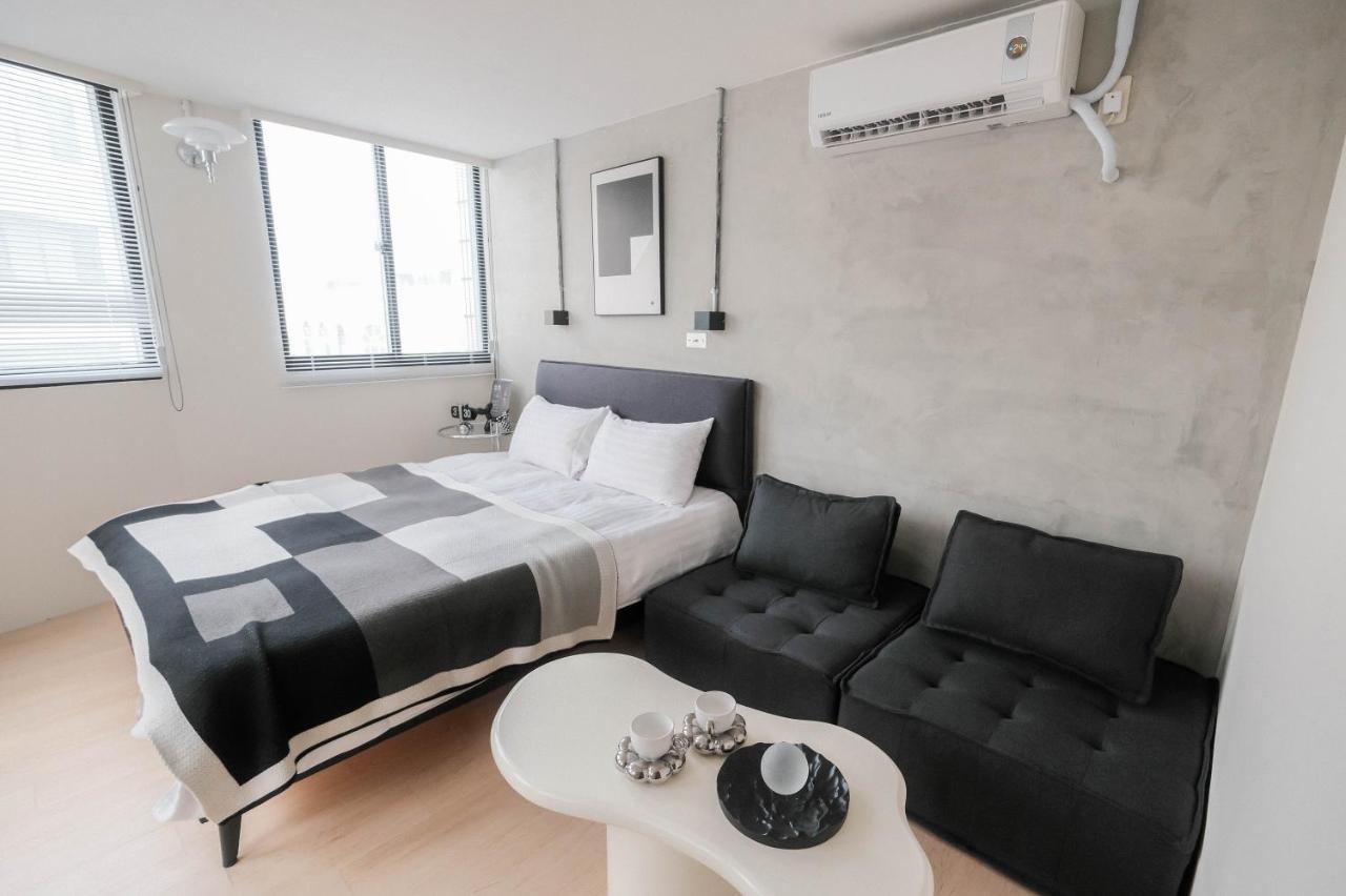 七七漫旅 Seven77 Apartment Đài Nam Ngoại thất bức ảnh